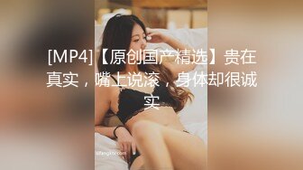 商场女厕全景偷拍多位美女少妇各种姿势嘘嘘 (2)