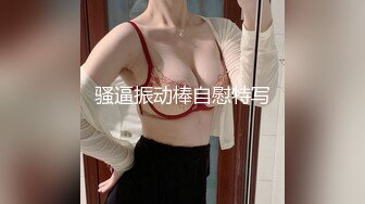 【超美豪乳黑丝】爆乳女神『果如CC』最新高价剧情定制 丝袜女神铁轨艳遇开房巨乳勾引插入 骚水狂喷了好几次尤为壮观