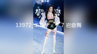 【小虎牙18清纯小萝莉】娇小身材一手抓美乳，全裸诱惑扒开小穴，跪着翘起屁股妞来扭去，抬起双腿给大家看美脚