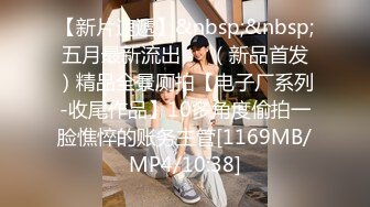 [MP4/ 290M] 熟女阿姨偷情老外 又舔又亲 被无套输出 完事还送阿姨一条裙子 非常开心